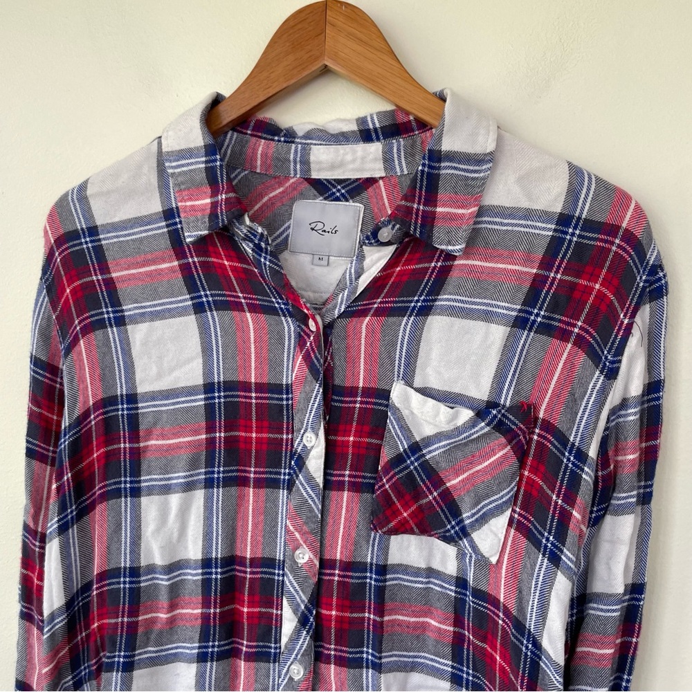 Rails Hunter White Rose Navy Plaid Long Sleeve M Medium 100% Rayon - Picture 4 of 11